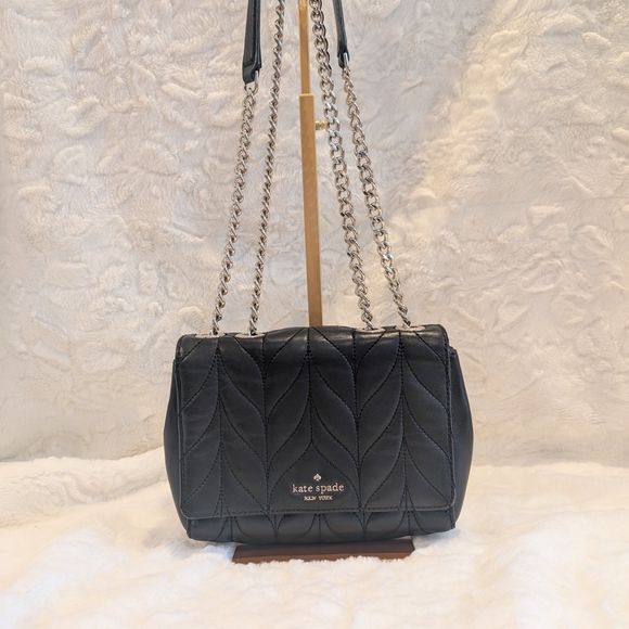 Kate Spade Black Quilted Shoulder Crossbody Bag EUC Adjustable chain Strap - Picture 2 of 10